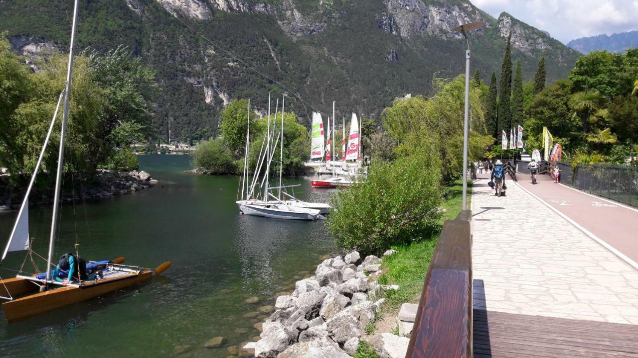 Garda Blu Apartment Riva del Garda Exterior foto